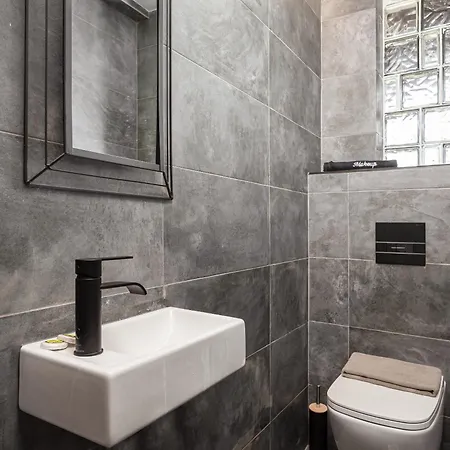 Tilemachos By Gm Luxury *